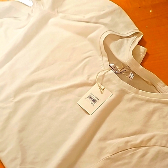 Banana Republic The signature Tee collection shirt Brand New with tag - Picture 3 of 7
